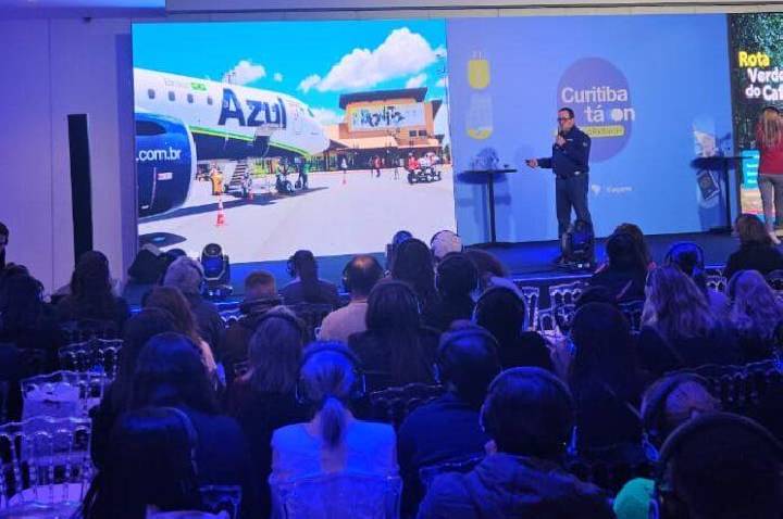 Bonito apresenta modelo de turismo sustentável a agentes de viagens em Curitiba