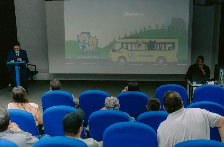 Caravana da Castração: Meta do governo é castrar 20 mil cães e gatos