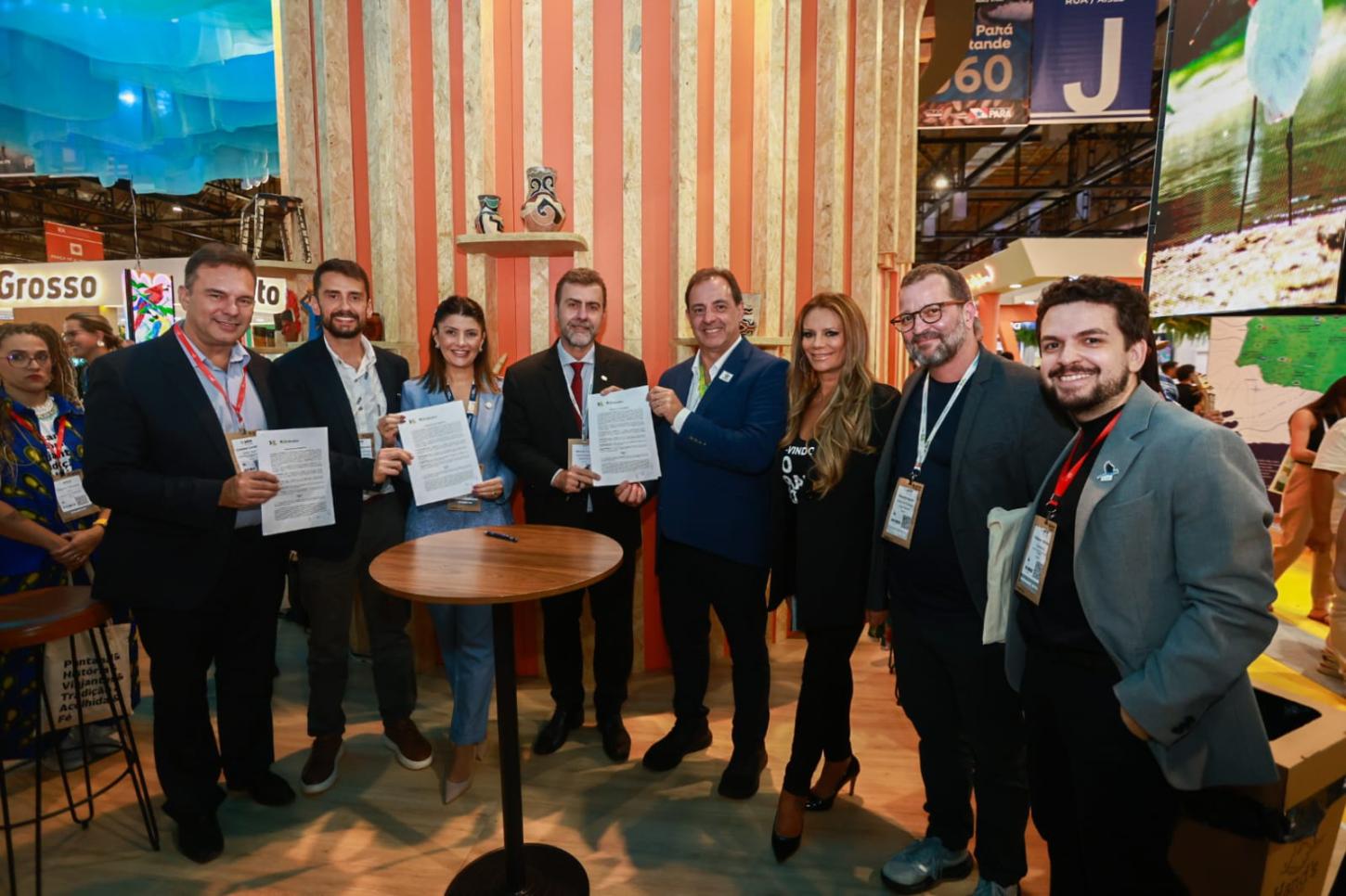 WTM 2025: Embratur e Codesul firmam parceria para fortalecer promoção internacional do turismo do Sul e Centro-Oeste