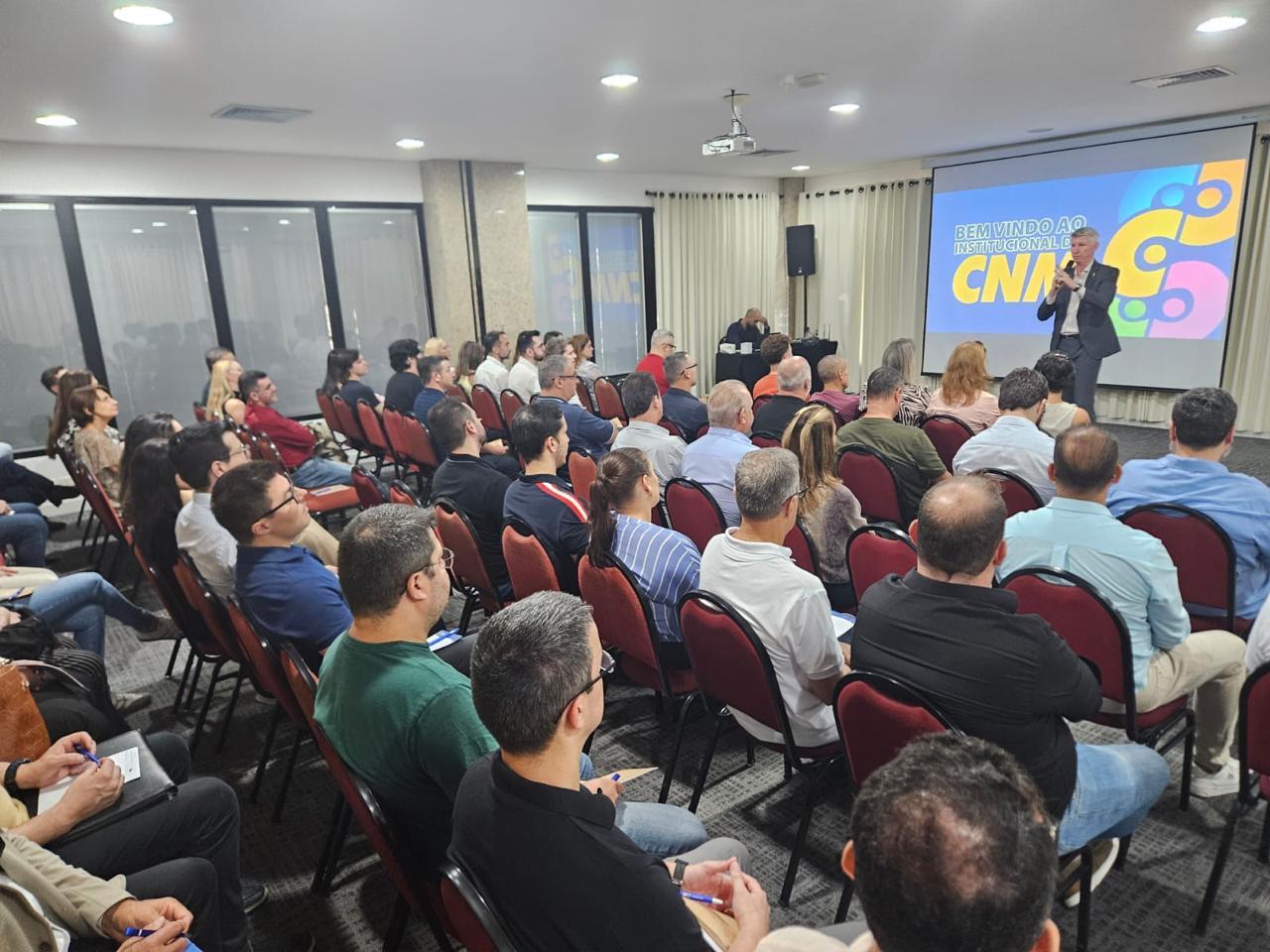 Assomasul divulga inscrições para cursos gratuitos da CNM voltados aos municípios de MS