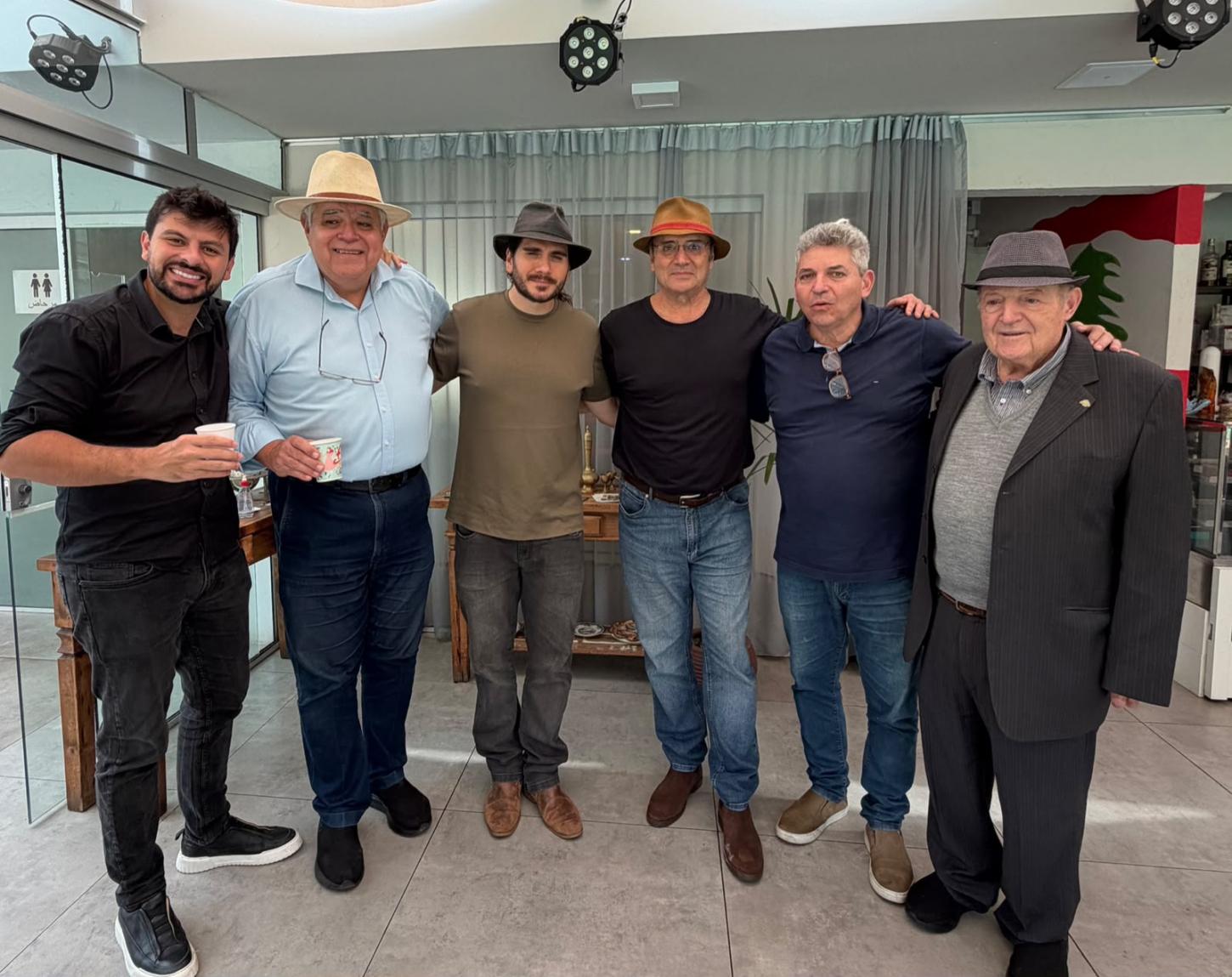 Kalil Sehbe Neto recebe Almir Sater na Sociedade Libanesa de Porto Alegre