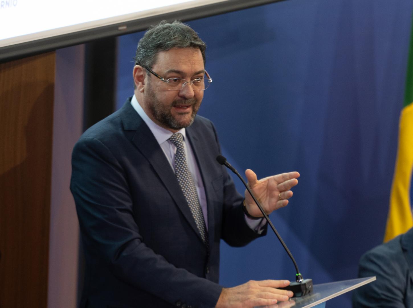 Presidente da Fiems defende amplo debate sobre proposta que altera escala de trabalho 6x1